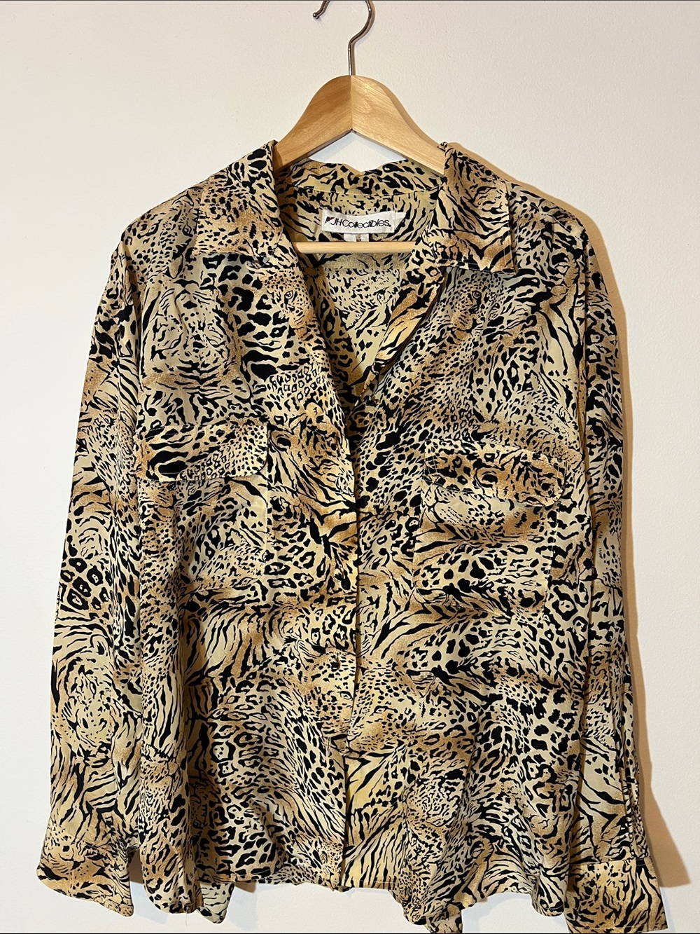 JH Collectibles Vintage Animal Leopard Print 100% Silk Button-Up Blouse Pockets